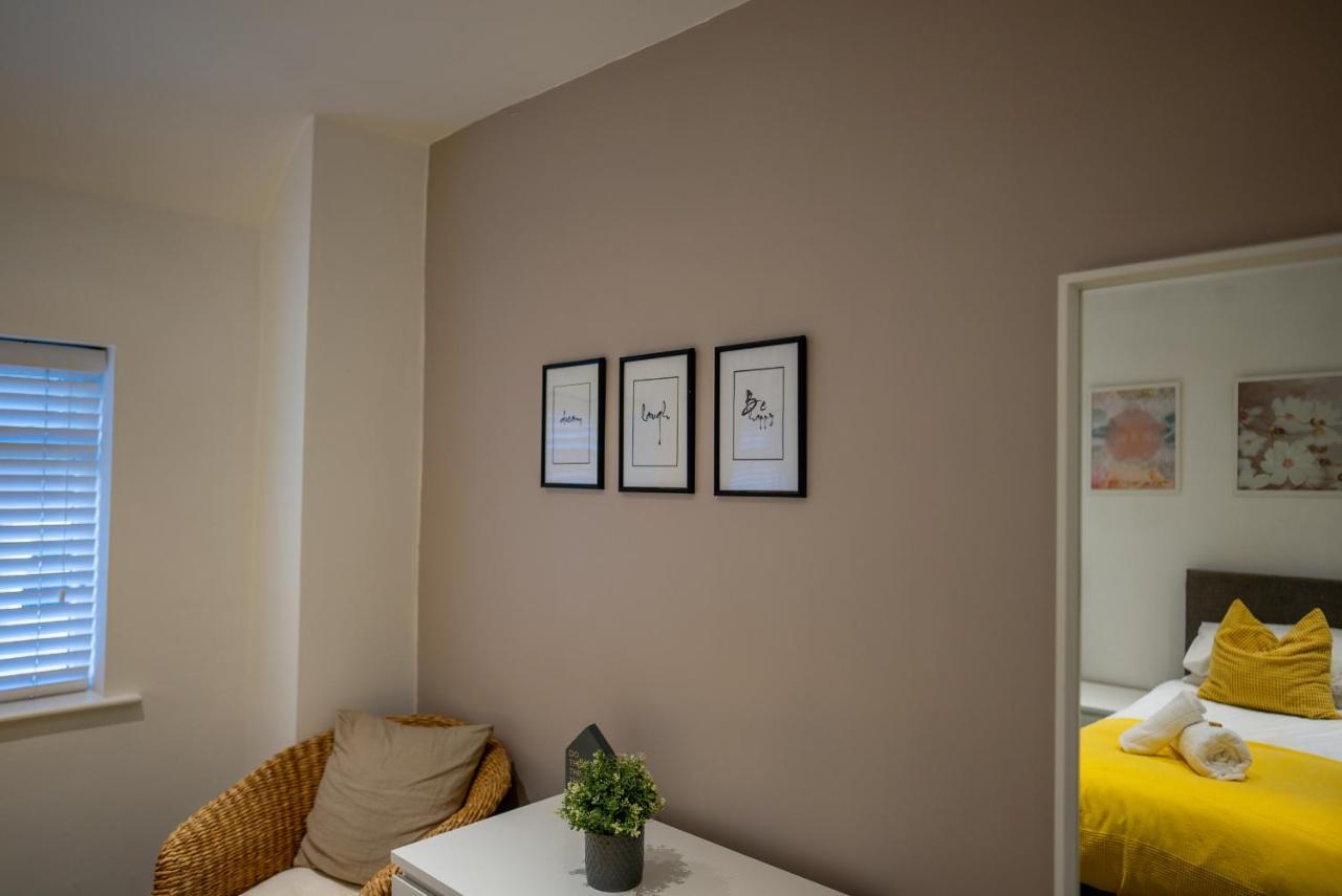 Town Street Apartment Marple
